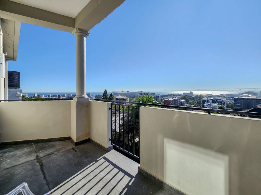 2 Bedroom Property for Sale in Green Point Western Cape